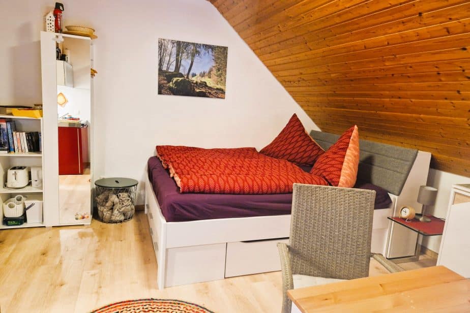 Komfortables Bett unserer kleinen Ferienwohnung