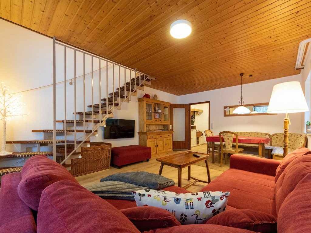 Ferienwohnung Schönwald - Blick auf das Wohnzimmer